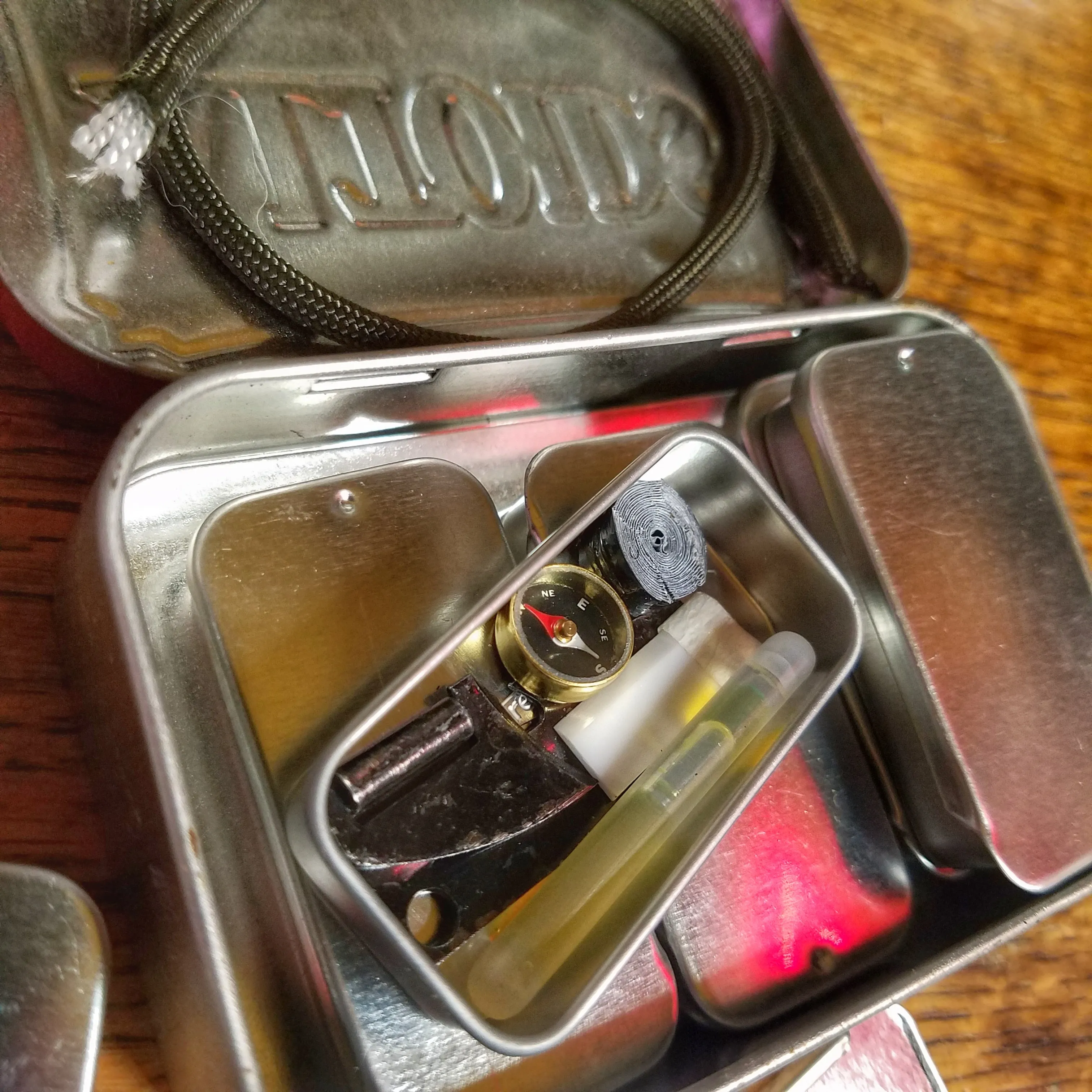 EDC Pocket Tin - Compartmentalized Survival Kits