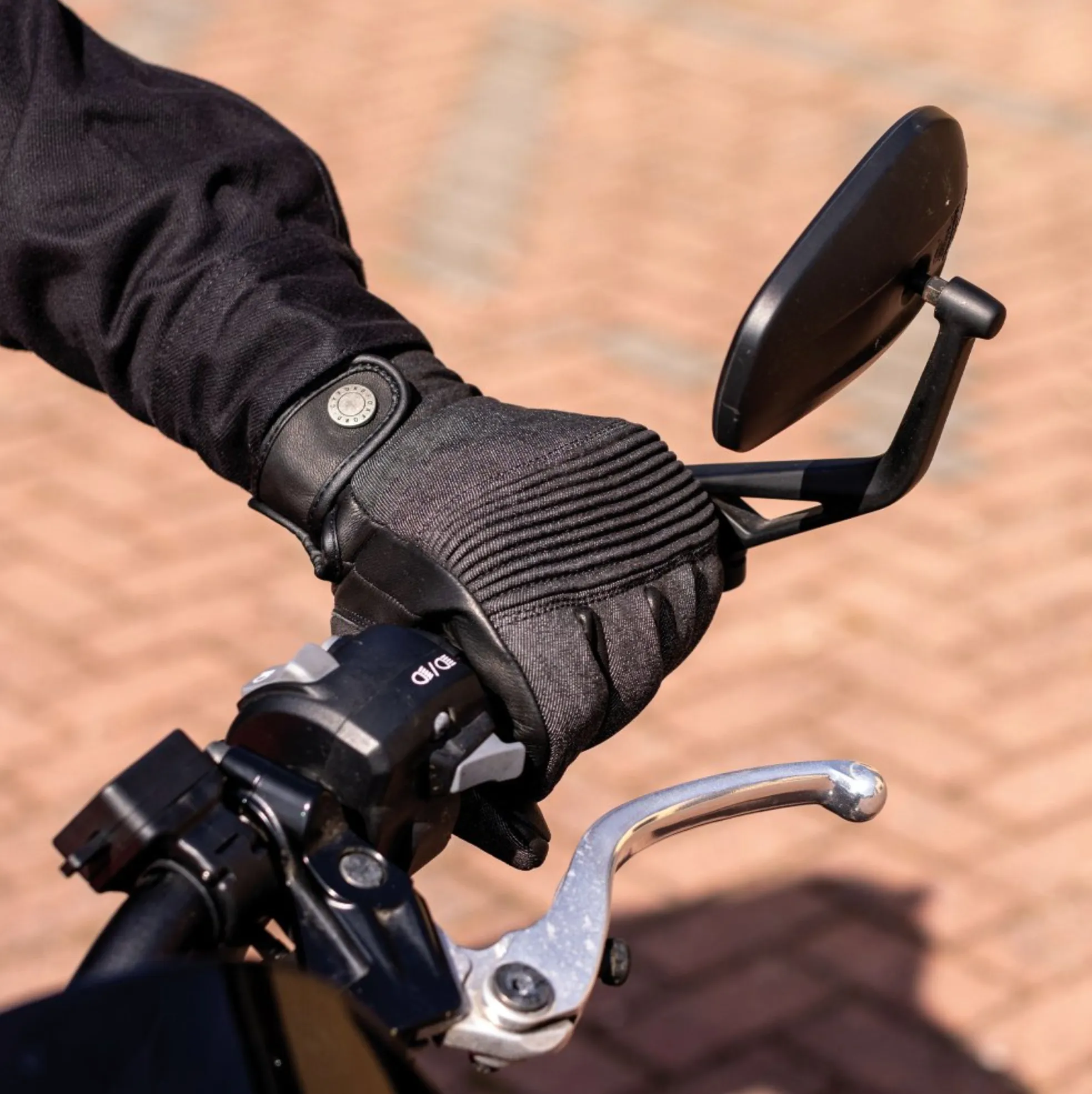 Kickback Charcoal Grey Urban Cruiser Gloves by Oxford Products