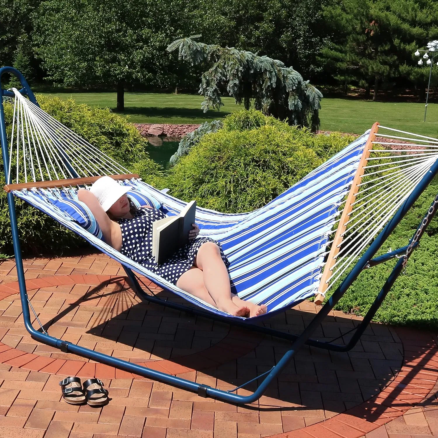 Outdoor Quilted Fabric Hammock - Two-Person with Spreader Bars - Heavy-Duty 450-Pound Capacity